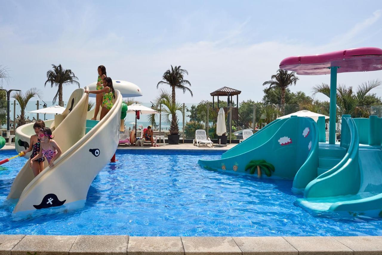 Melisea Aparthotel Pool & Spa Mamaia Nord Navodari Ngoại thất bức ảnh