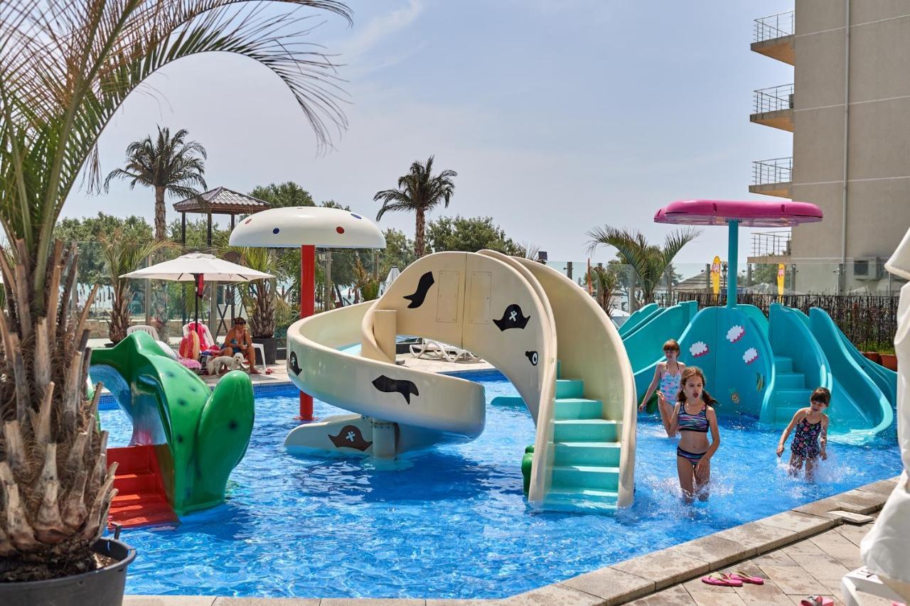 Melisea Aparthotel Pool & Spa Mamaia Nord Navodari Ngoại thất bức ảnh